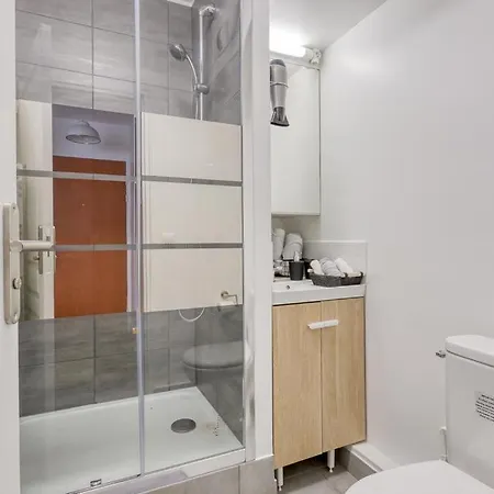 Apartment D'art Et De Lumiere Clichy